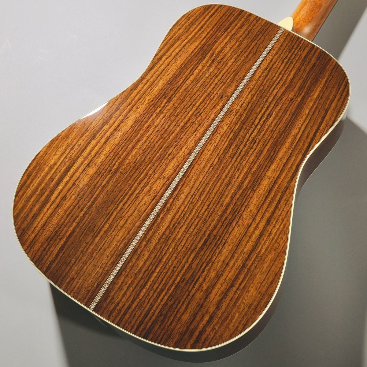 Martin 【サドルプレゼント】HD-28 Standard Ambertone #2961793【48回