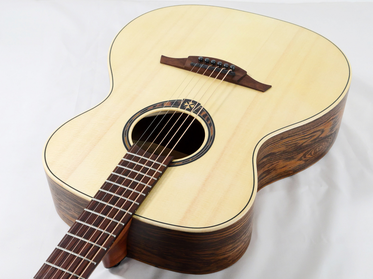 LAG Guitars T270A（新品）【楽器検索デジマート】