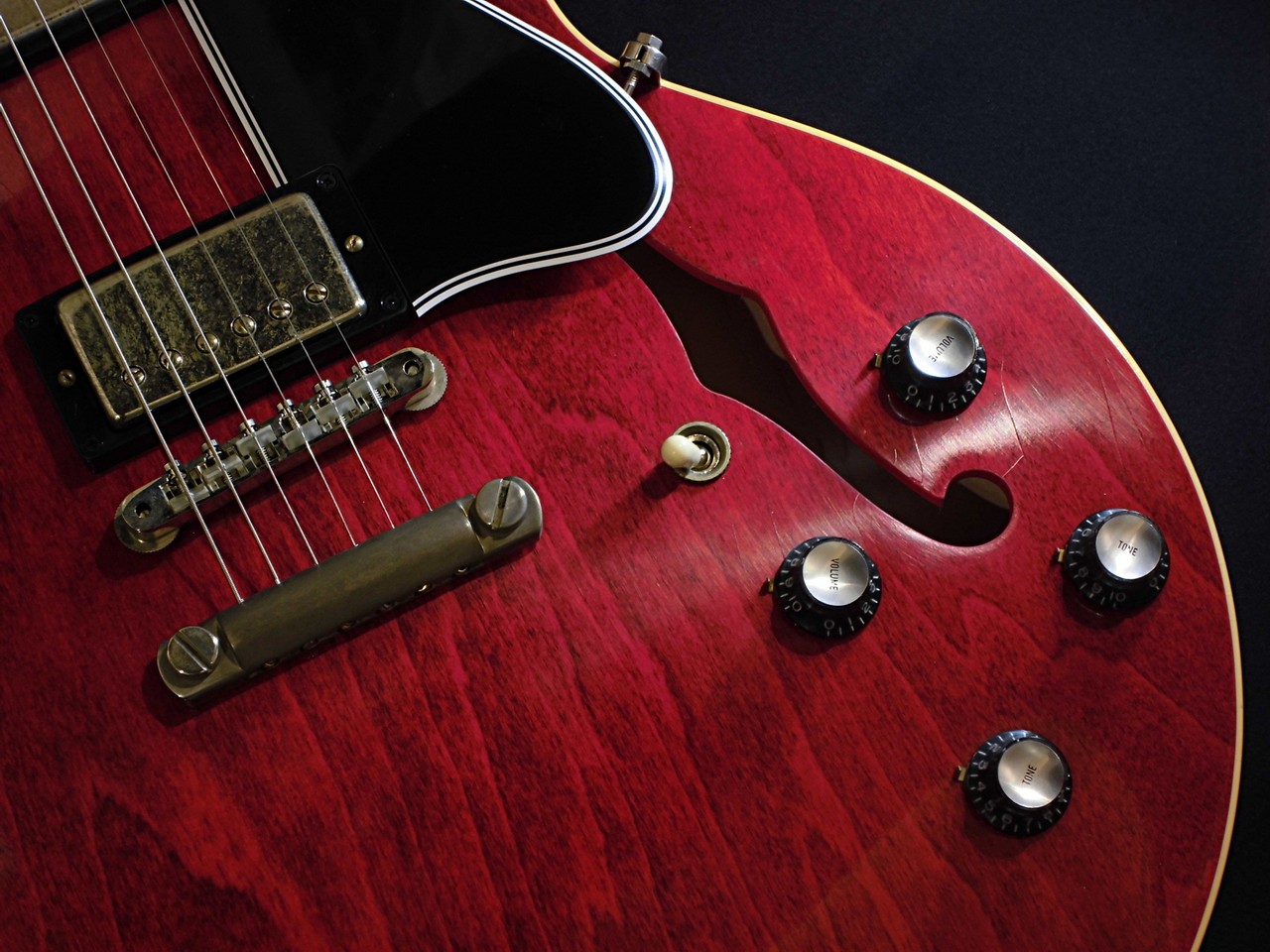 Gibson Custom Shop Murphy Lab 1964 ES-335 Sixties Cherry Ultra