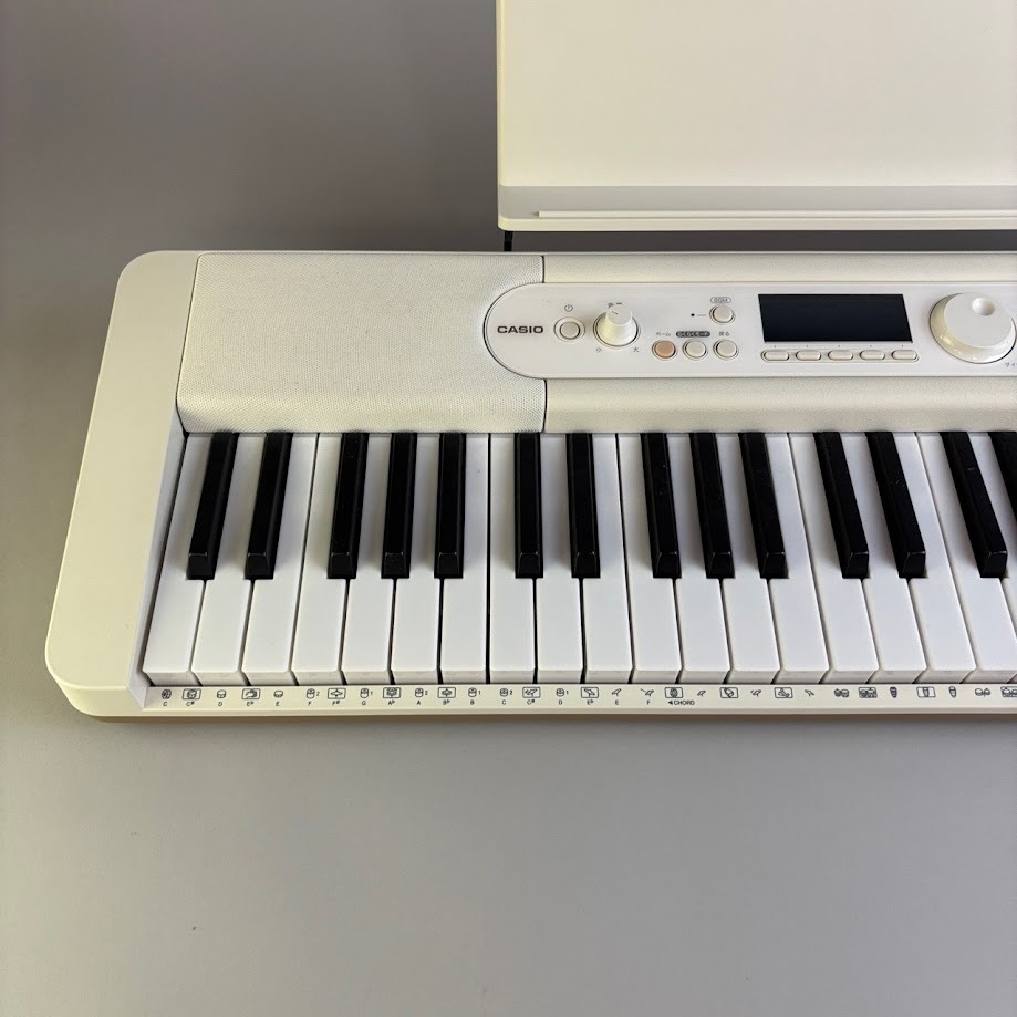 新品未使用未開封　カシオ　LK-526 開封済新品同様CASIO電子キーボード LK-526 光ナビゲーション