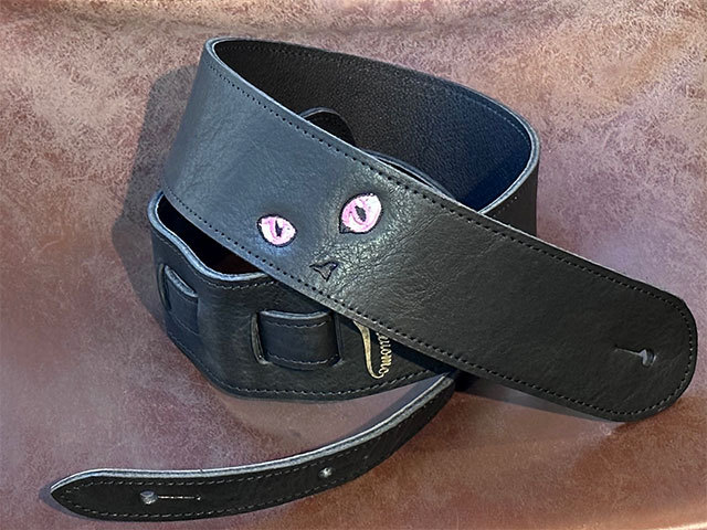 Grande uomo G-Standard 黒ねこ刺繍ストラップ Pink eyes（新品 