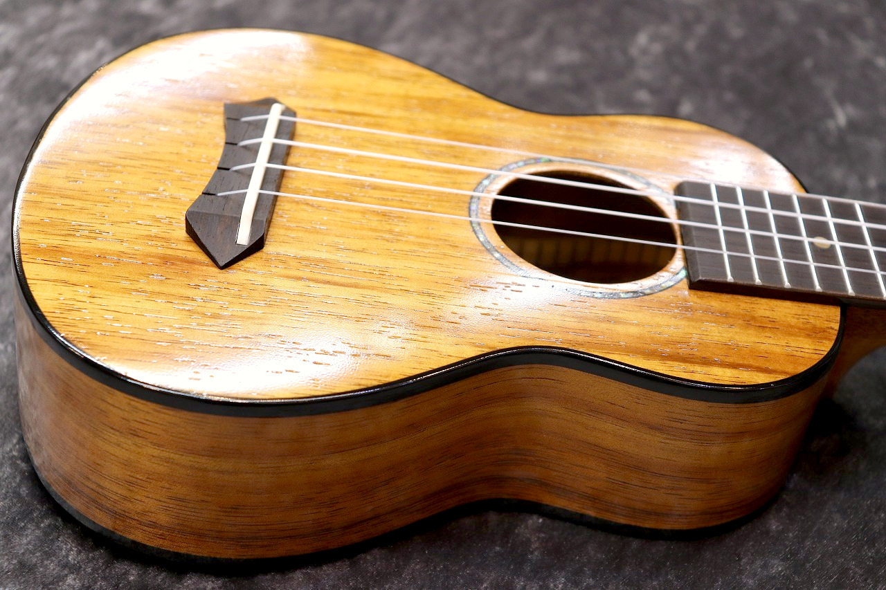 KUMU SQ-34A #A25010418【ソプラノロングネック】【ハワイアンコア使用