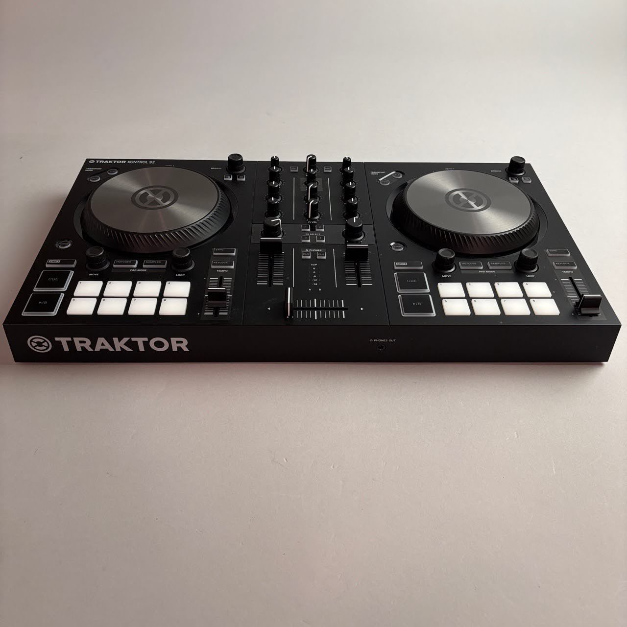 NATIVE INSTRUMENTS TRAKTOR KONTROL S2 MK3(中古/送料無料 NATIVE INSTRUMENTS TRAKTOR KONTROL S2 MK3(中古/送料無料