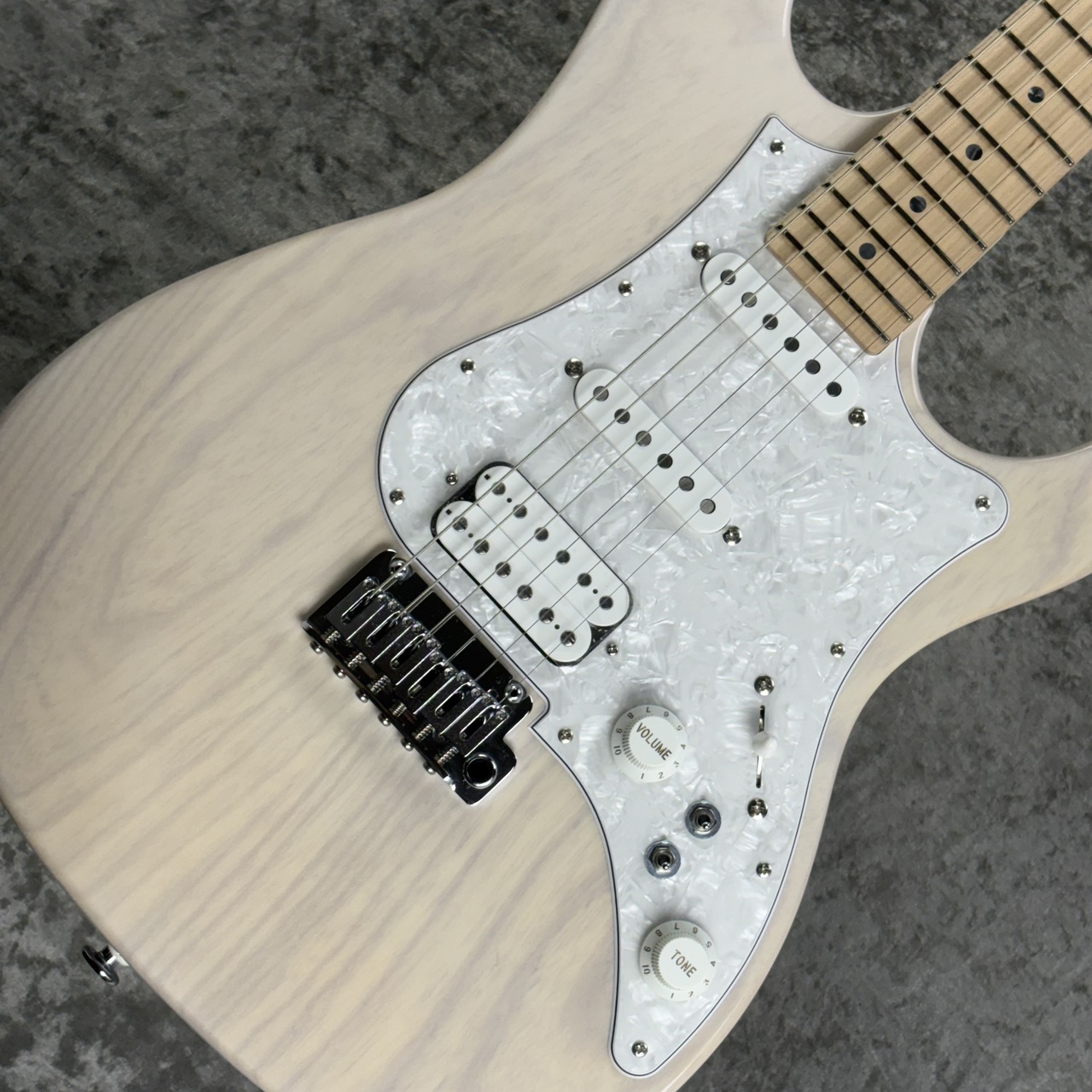 FUJIGEN(FGN) 【生産完了モデル】Expert ODYSSEY EOS2-ASH-M WBU