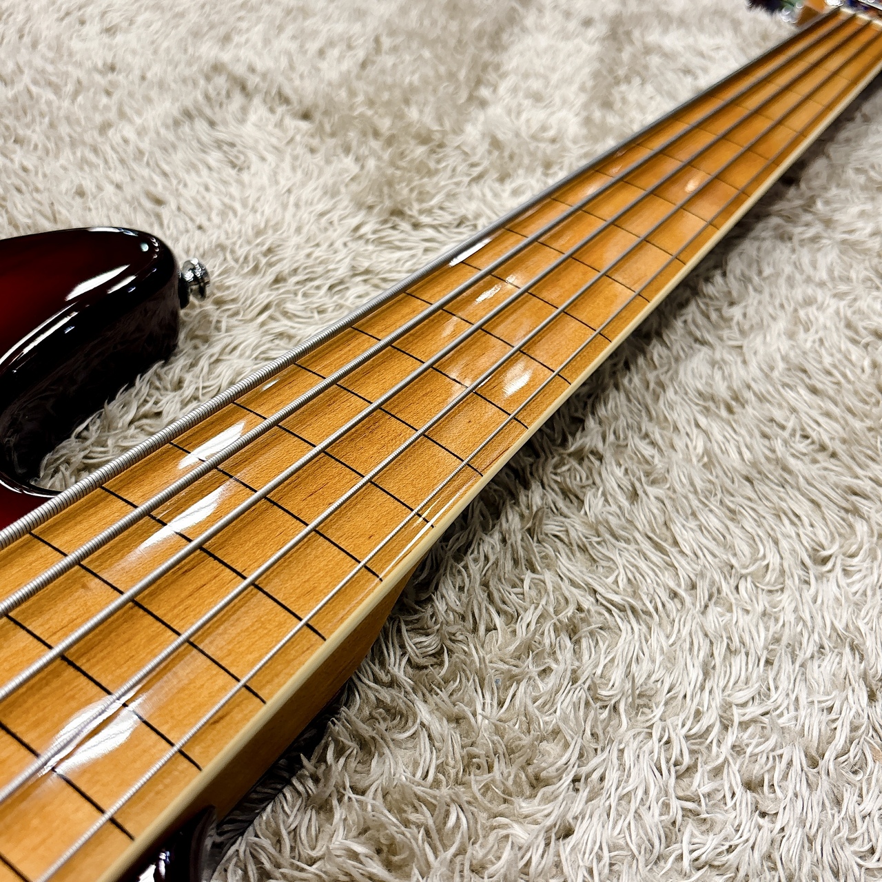 Sire Marcus Miller V8 5st FL / TS 【アクティブ5弦