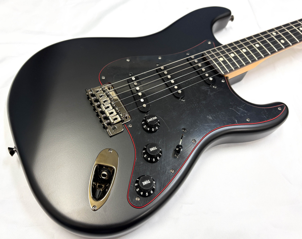 Fender Made in Japan Limited Hybrid II Stratocaster Noir（新品