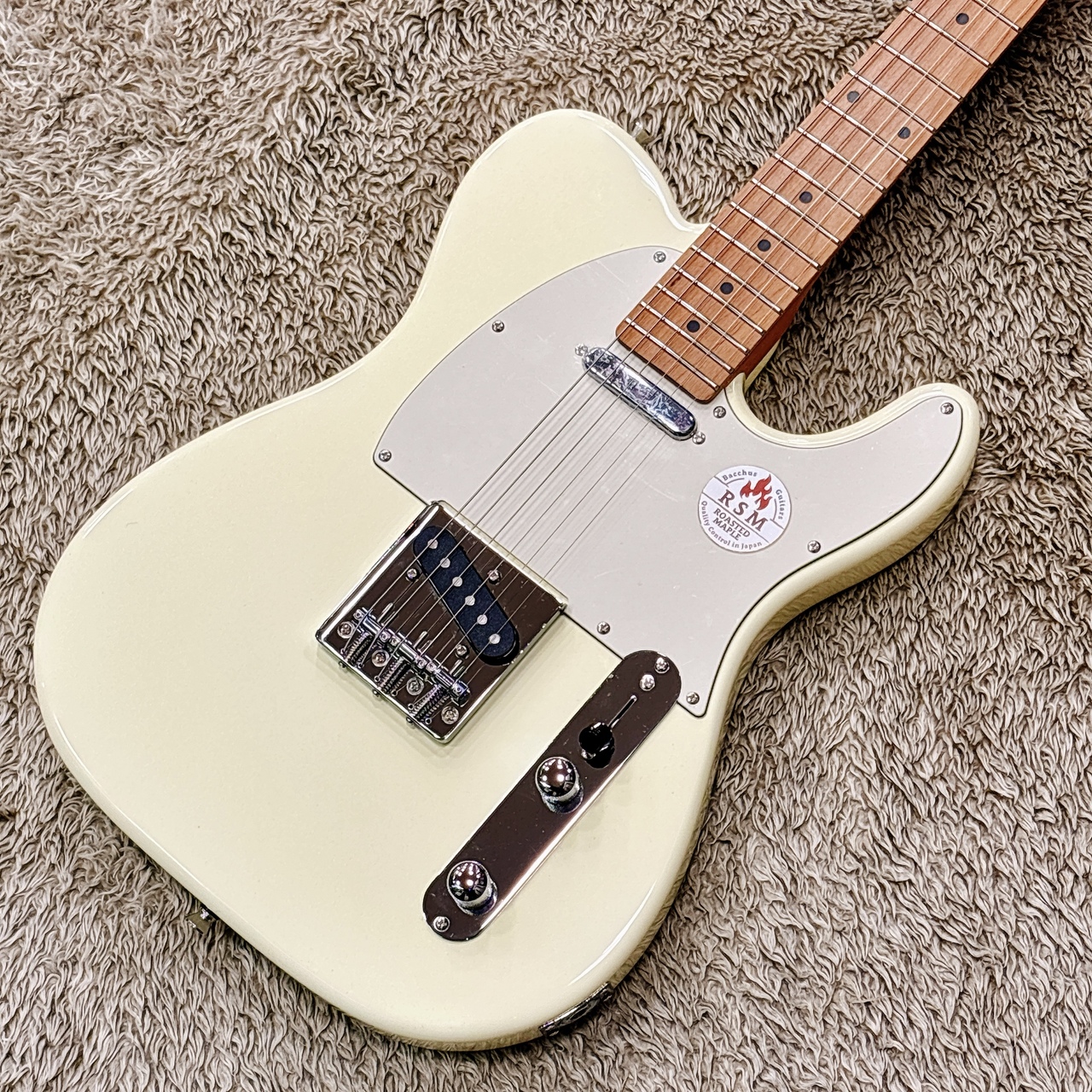 Bacchus フレットレスベース ホワイト 動作良好！ Bacchus フレットレスベース ホワイト 動作良好！ Bacchus