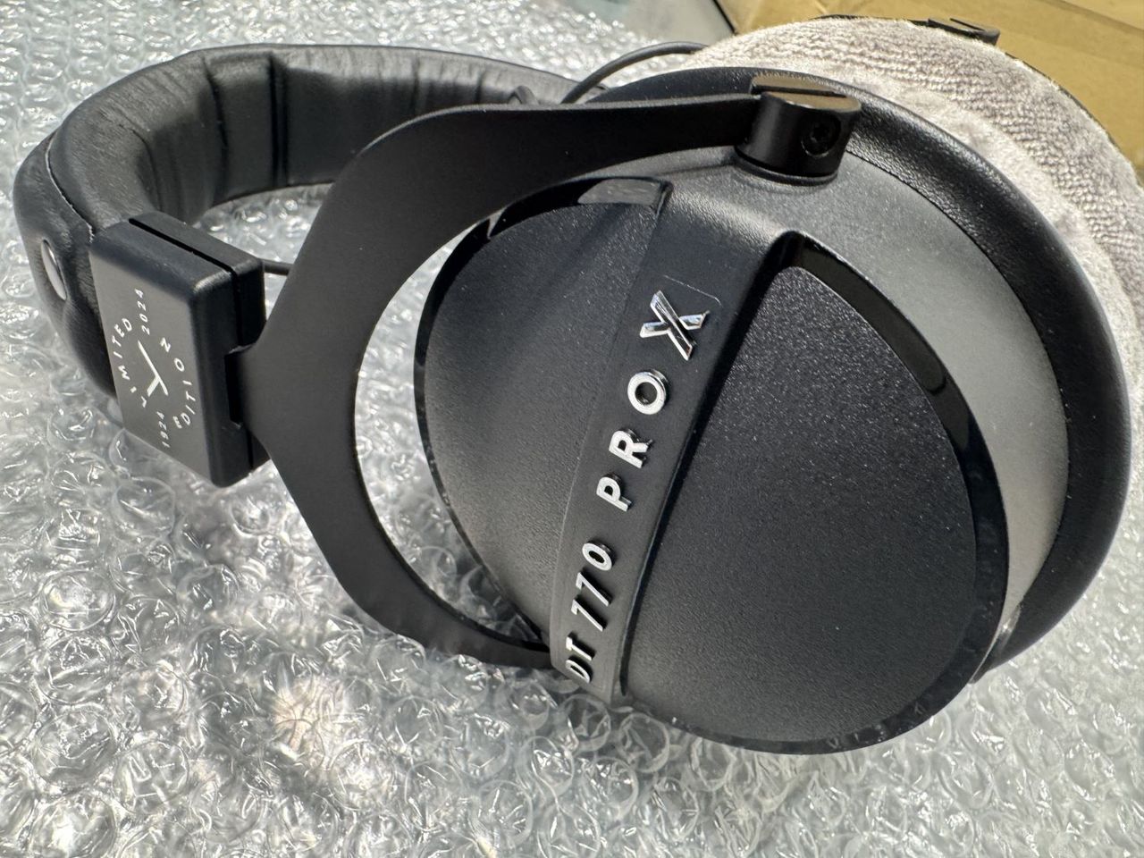 DT 770 PRO X Limited Edition 100周年限定モデル beyerdynamicのブランド創立100周年を記念した限定センチュリーモデル