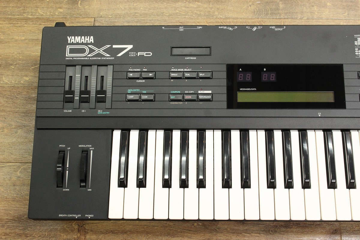 【YAMAHA DX7II FDデジタルシンセサイザー】中古品 YAMAHA DX7II-FD 【キーボードマート新宿】【新宿店】（中古/送料無料