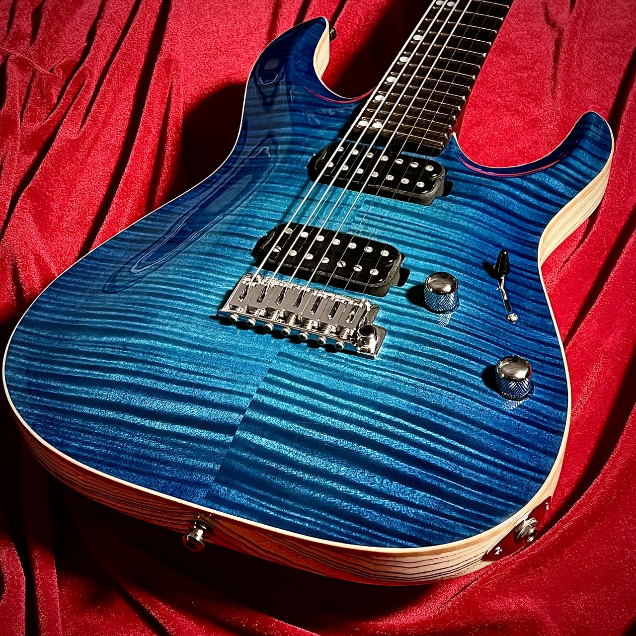 T's Guitars DST-24 Carved Top 7 Strings - Frozen Sky- / Shop