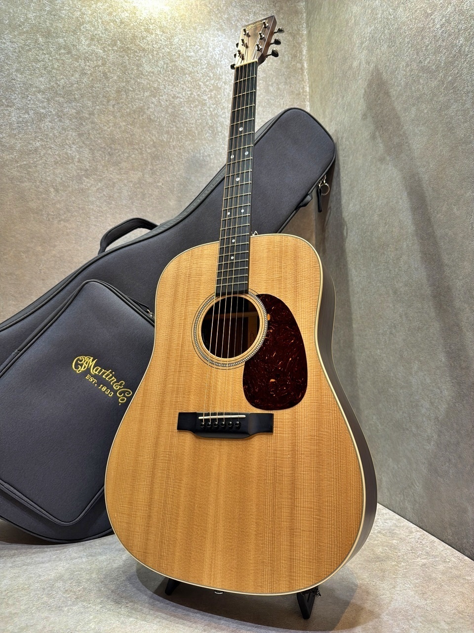 Martin 【試奏動画あり】D-16E Rosewood '20【抱えやすさと力強い鳴り