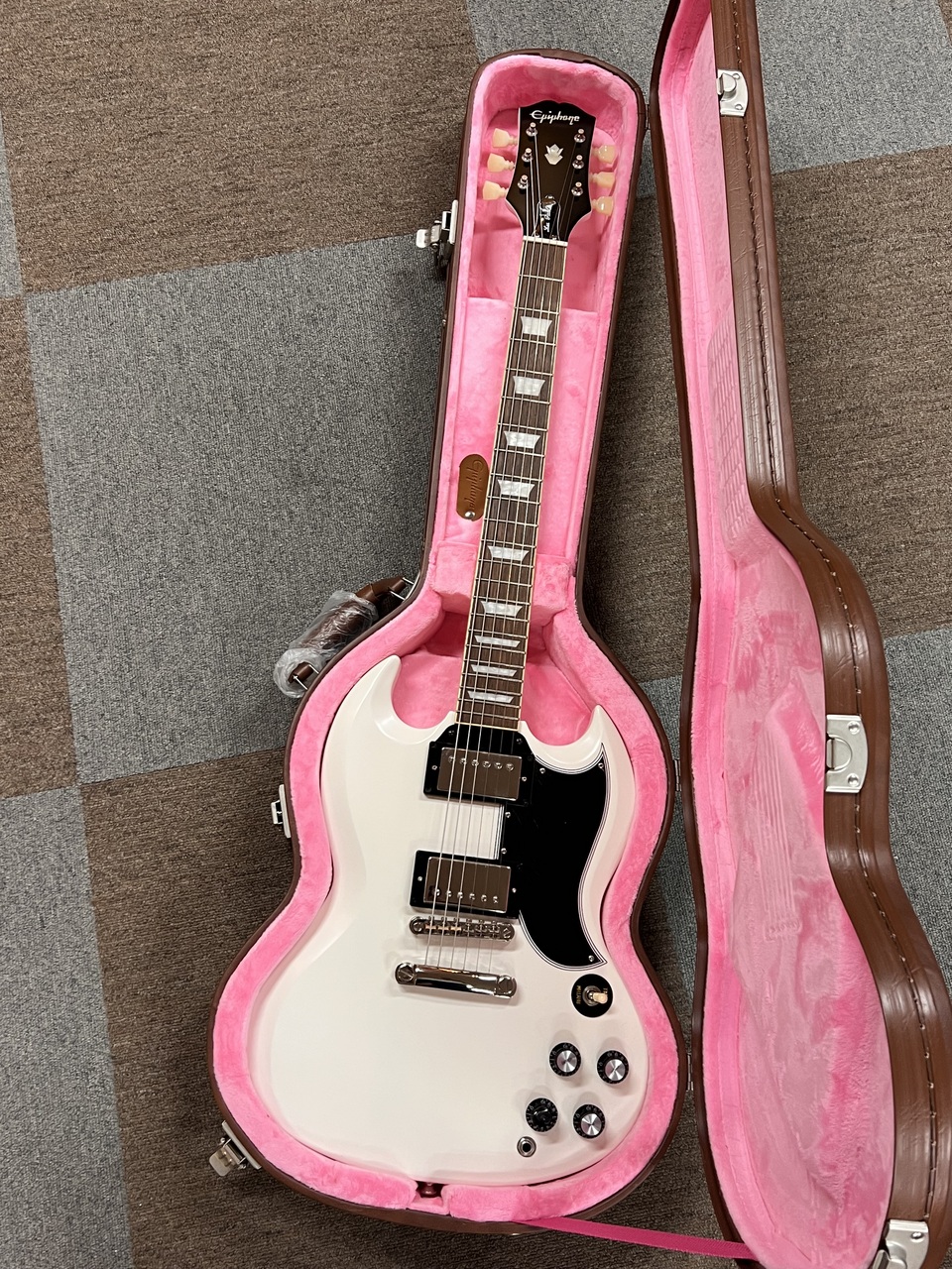 ほぼ未使用！Epiphone 1961 Les Paul SG エピフォン EPIPHONE ( エピフォン ) 1961 Les Paul SG Standard Aged