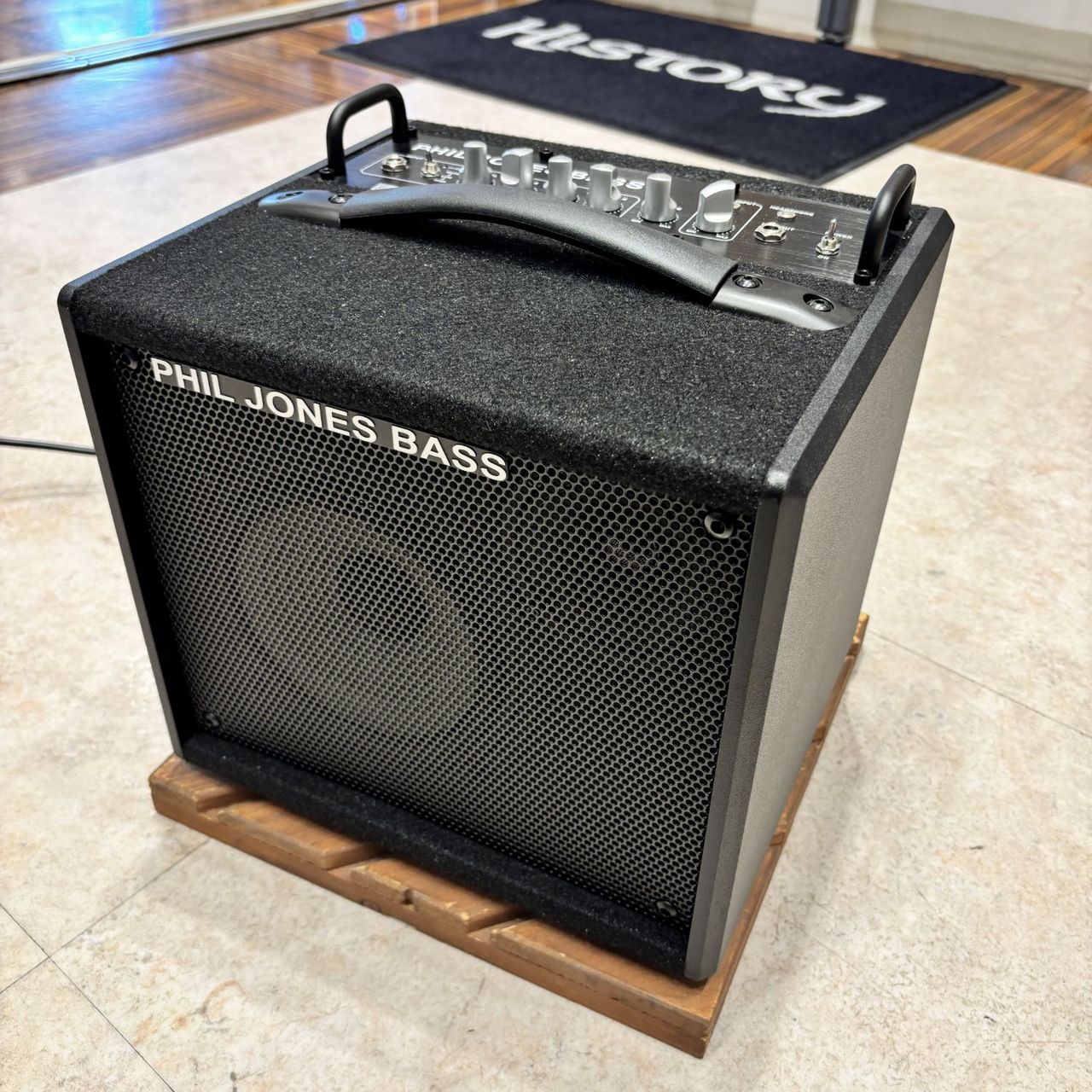 【完動品】phil jones bass Micro7 bass 38w P: M-7 Combo Amp | Phil Jones Bass