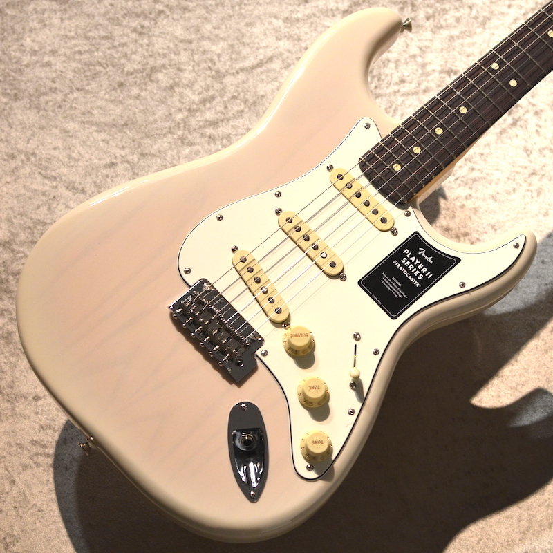 Fender Player II Stratocaster Rosewood Fingerboard ～White Blonde