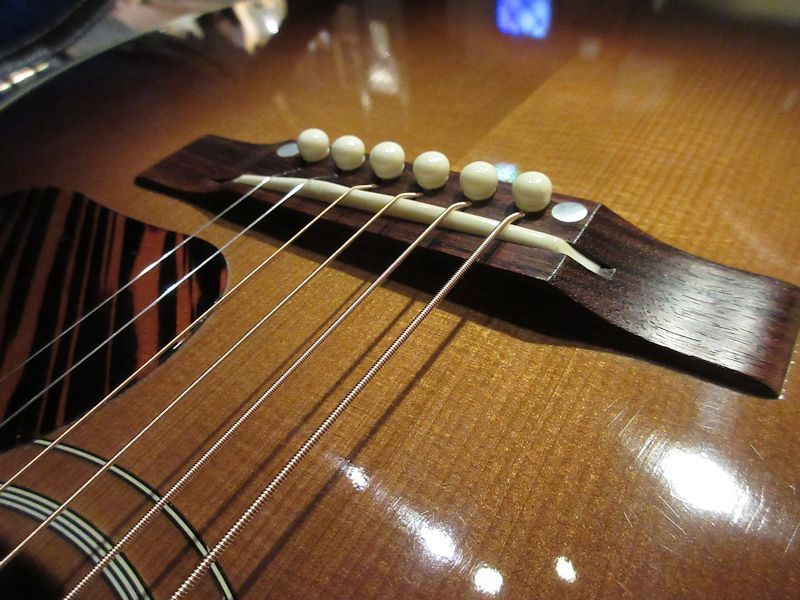 Gibson Custom Shop 1942 LG-2 