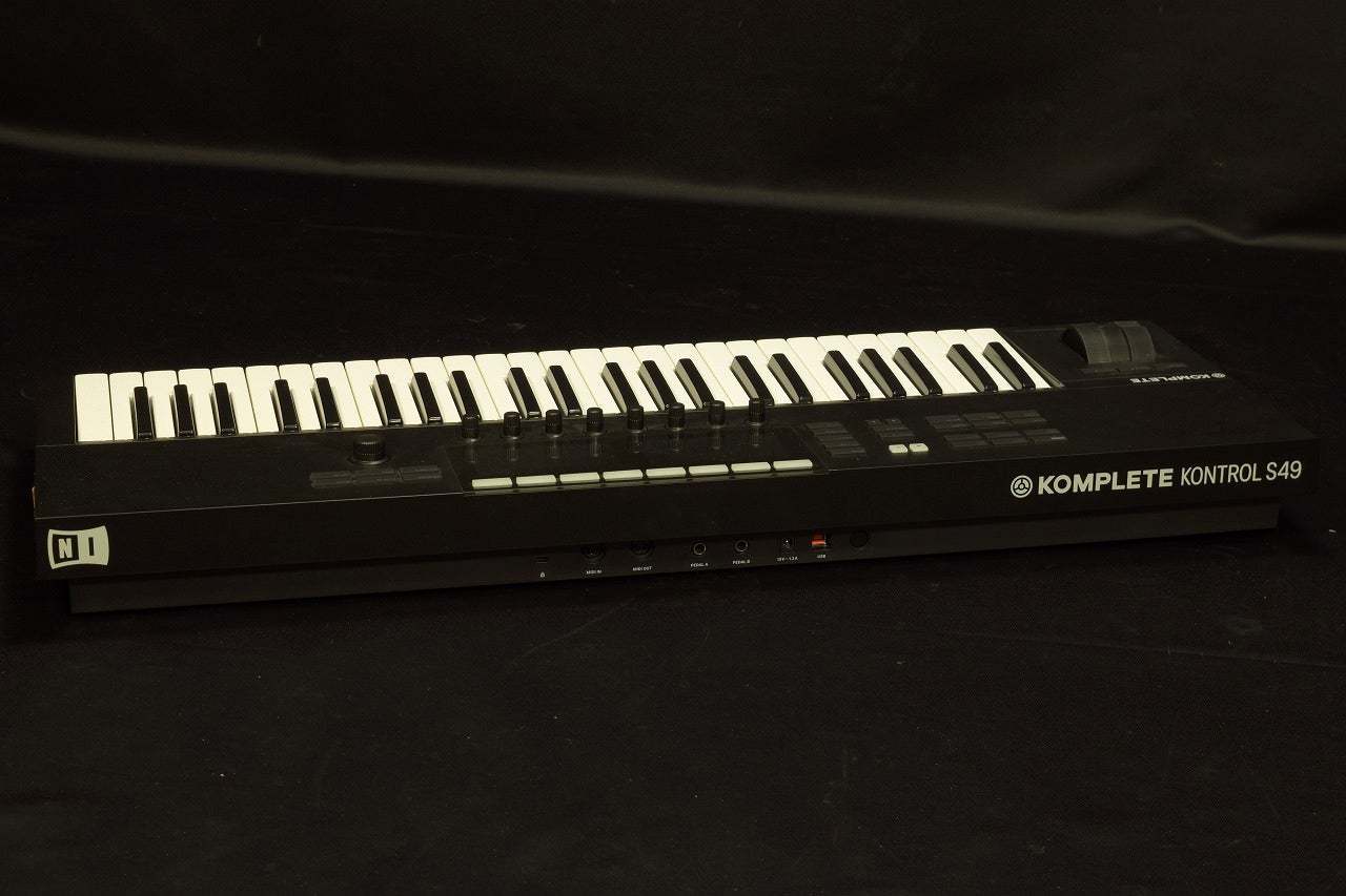 NATIVE INSTRUMENTS KOMPLETE KONTROL S49 MK2 【福岡店】（中古/送料