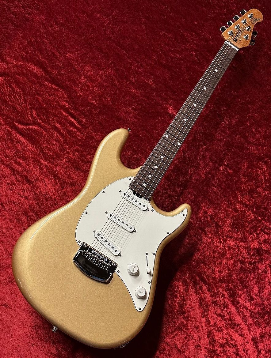MUSIC MAN Cutlass HT SSS -Golden Delicious- ≒3.354Kg（新品/送料