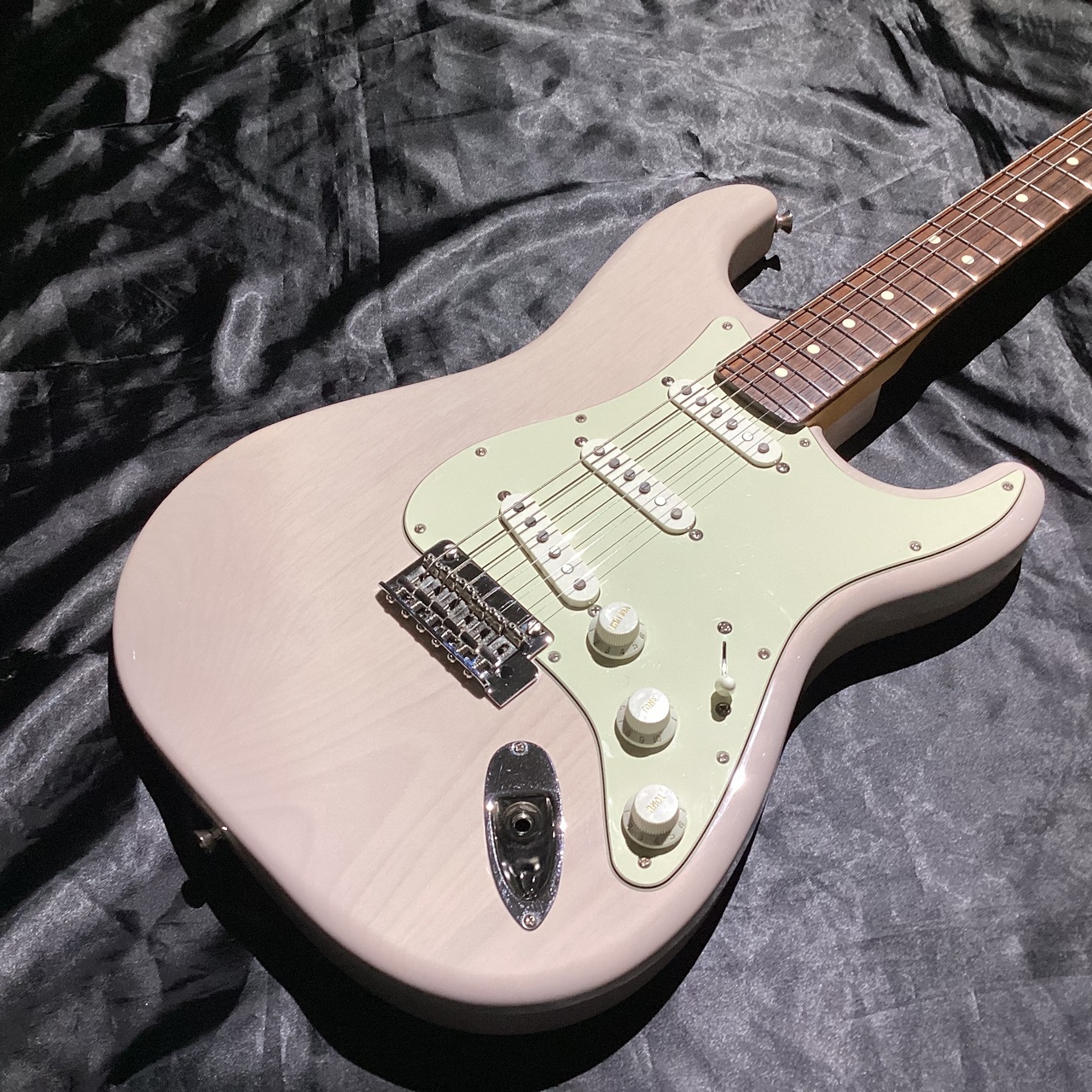 Fender MADE IN JAPAN HYBRID II STRATOCASTER / RW / US Blonde（中古 