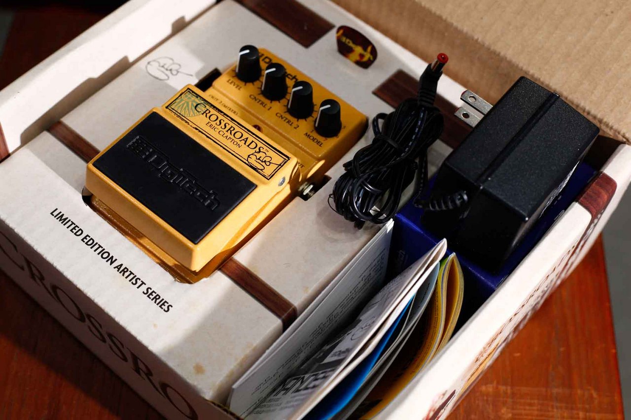 Digitech CROSSROADS Eric Claptonシグネチャー Amazon | Digitech CROSSROADS [ERIC CLAPTON SIGNATURE