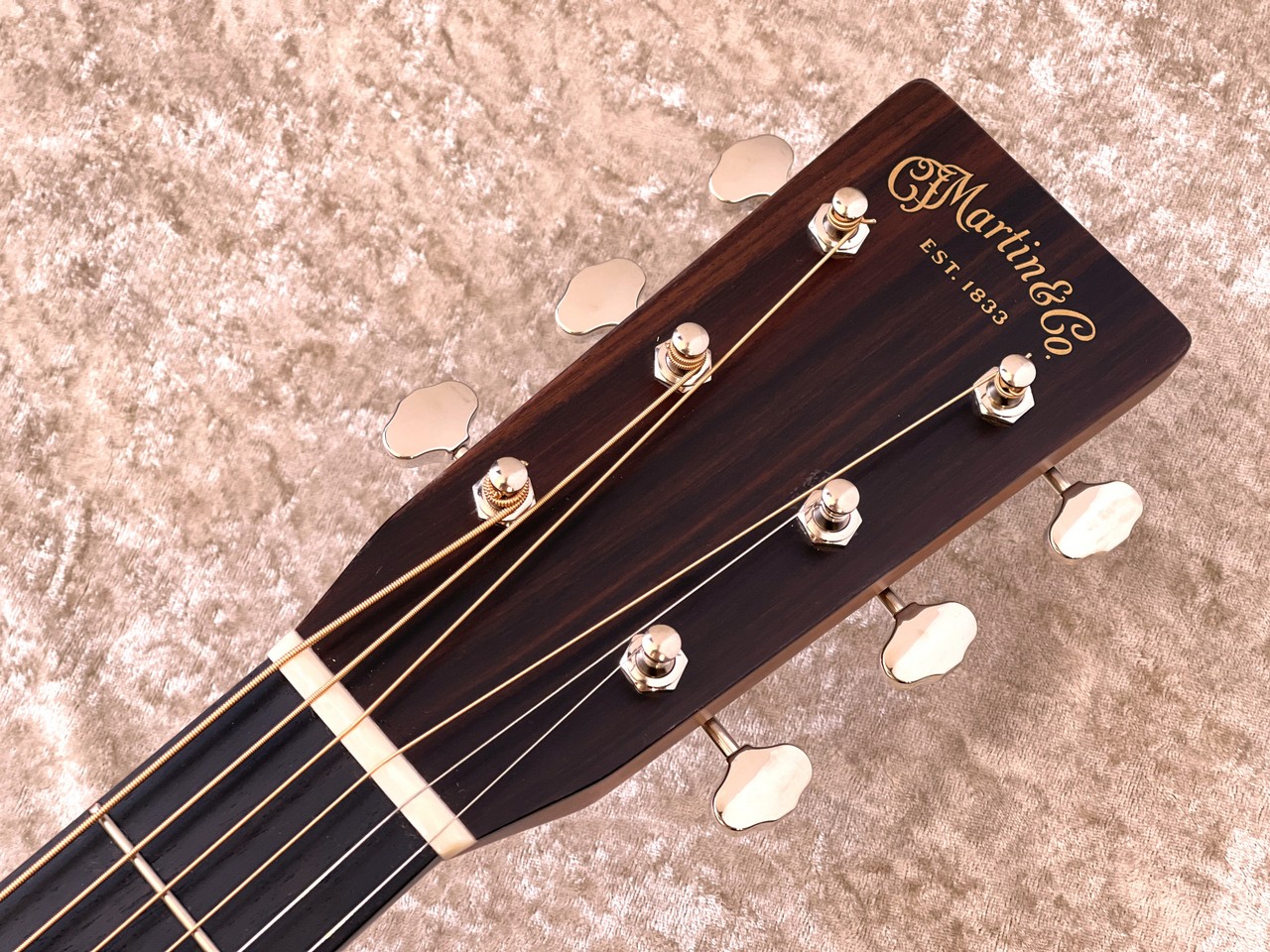 Martin CTM 00-28 【Adirondack Spruce】【42.9mm Narrow Neck Martin CTM 00-28 【Adirondack Spruce】【42.9mm Narrow Neck