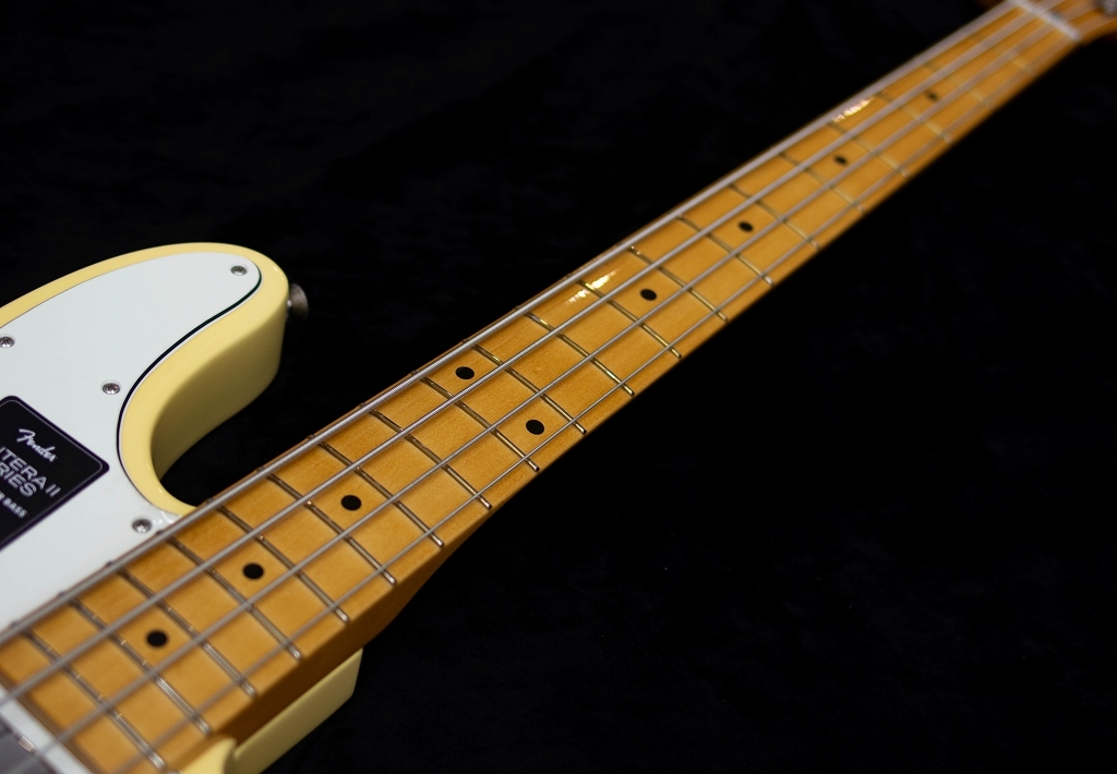 Fender VINTERA II 70S TELECASTER BASS MN Vintage White （中古