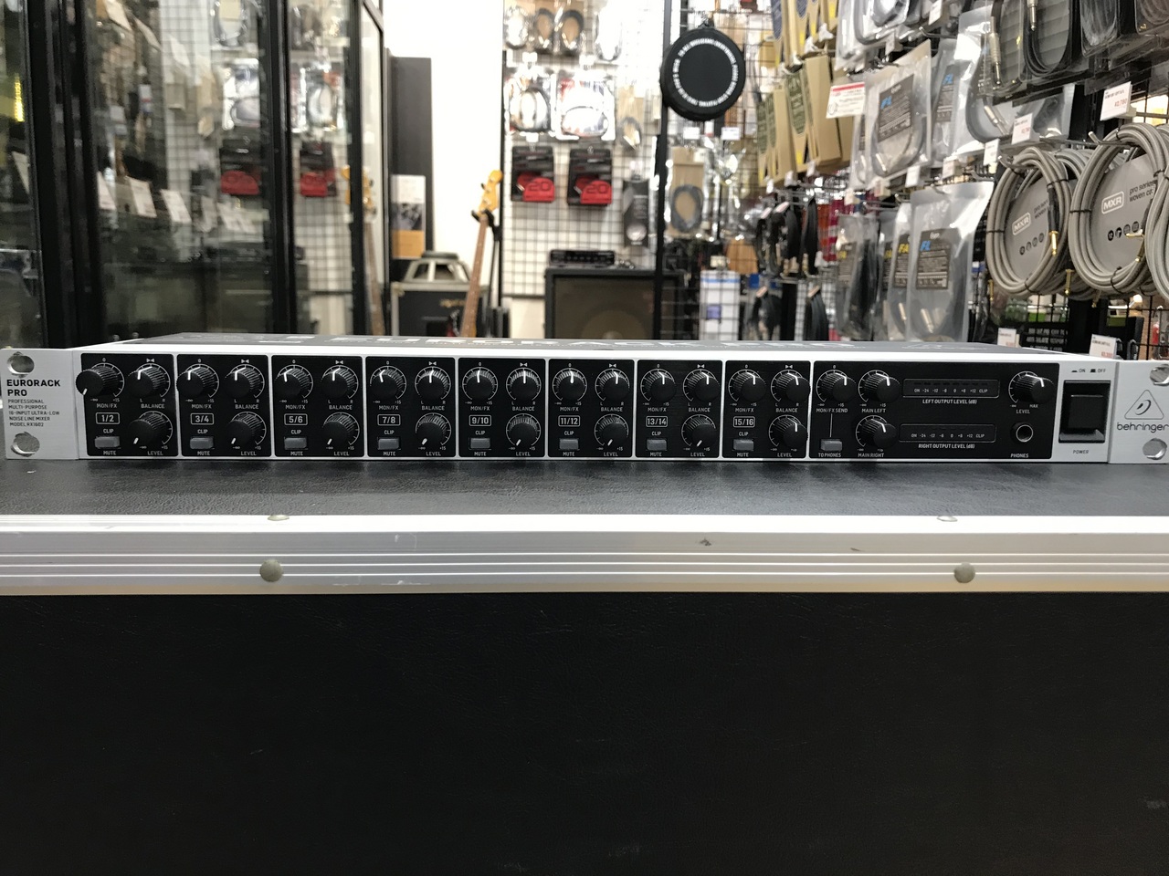 BEHRINGER RX1602 EURORACK PRO（中古）【楽器検索デジマート】
