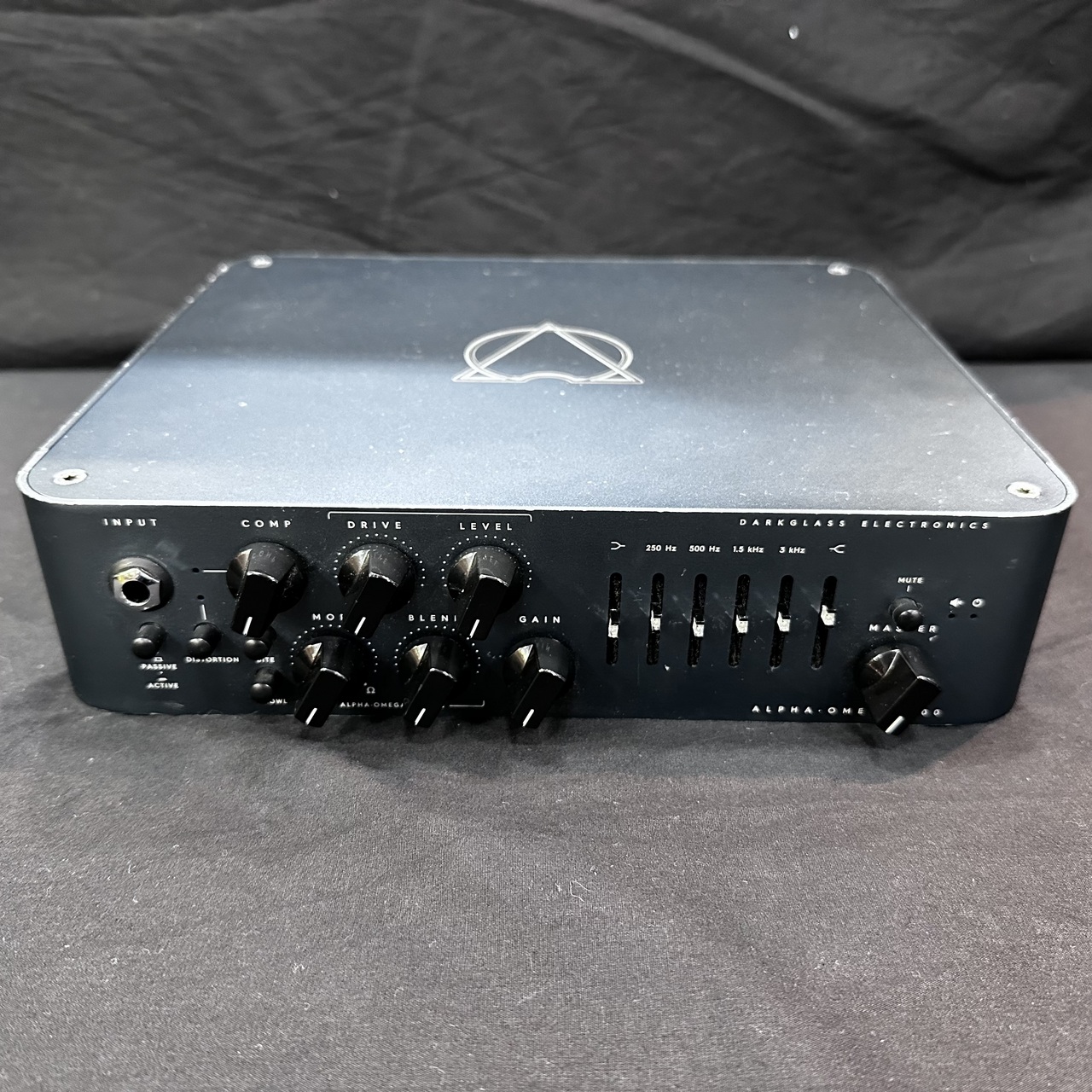Darkglass Electronics Alpha・Omega 900(ダークグラス ベース ヘッド
