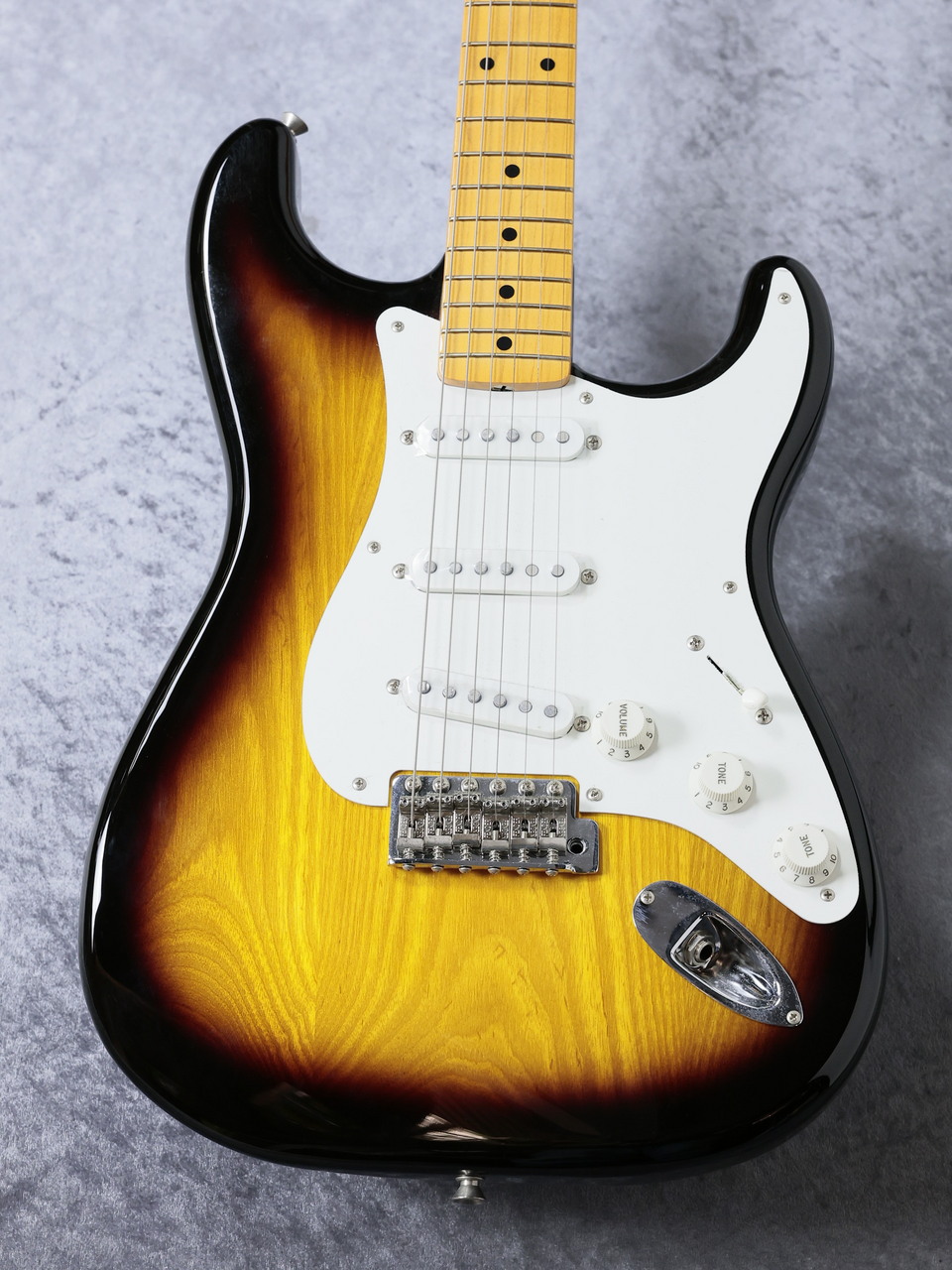 Fender FSR Made in Japan Traditional II 50s Stratocaster -2