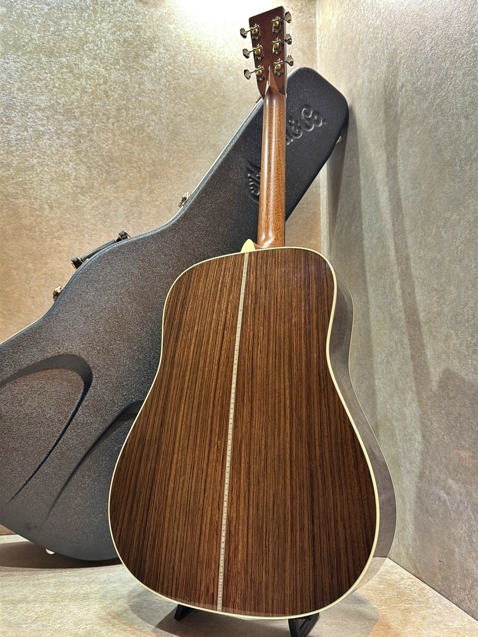 Martin 【試奏動画あり】HD-28 Standard #3001890【煌びやかで懐深い