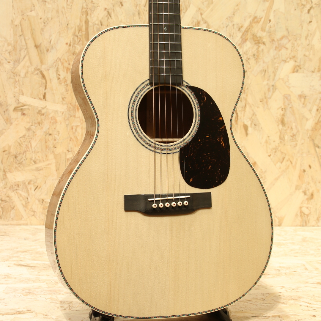 緊急☆売切価格☆　MartinOM-28 2019年製 Martin CTM OM-28 High Altitude Swiss Spruce Quilted Bubinga（新品