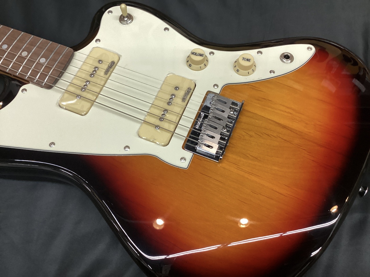 Vintage V65HTSB Hard Tail ReIssued Series/Tobacco Sunburst