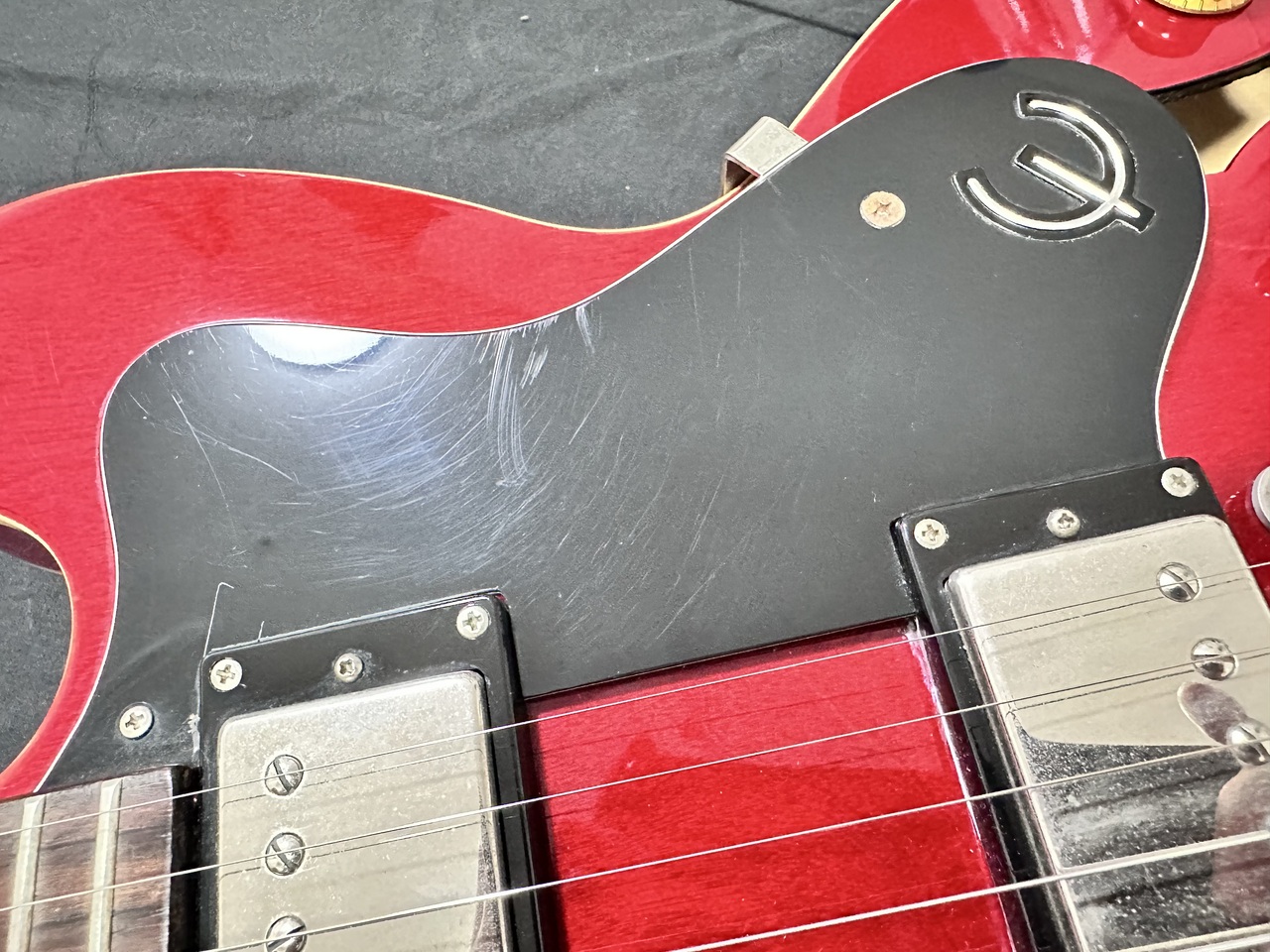 エピフォン　Epiphone DOT CH セミアコ チェリー Amazon | Epiphone エピフォン セミアコギター Dot (CH