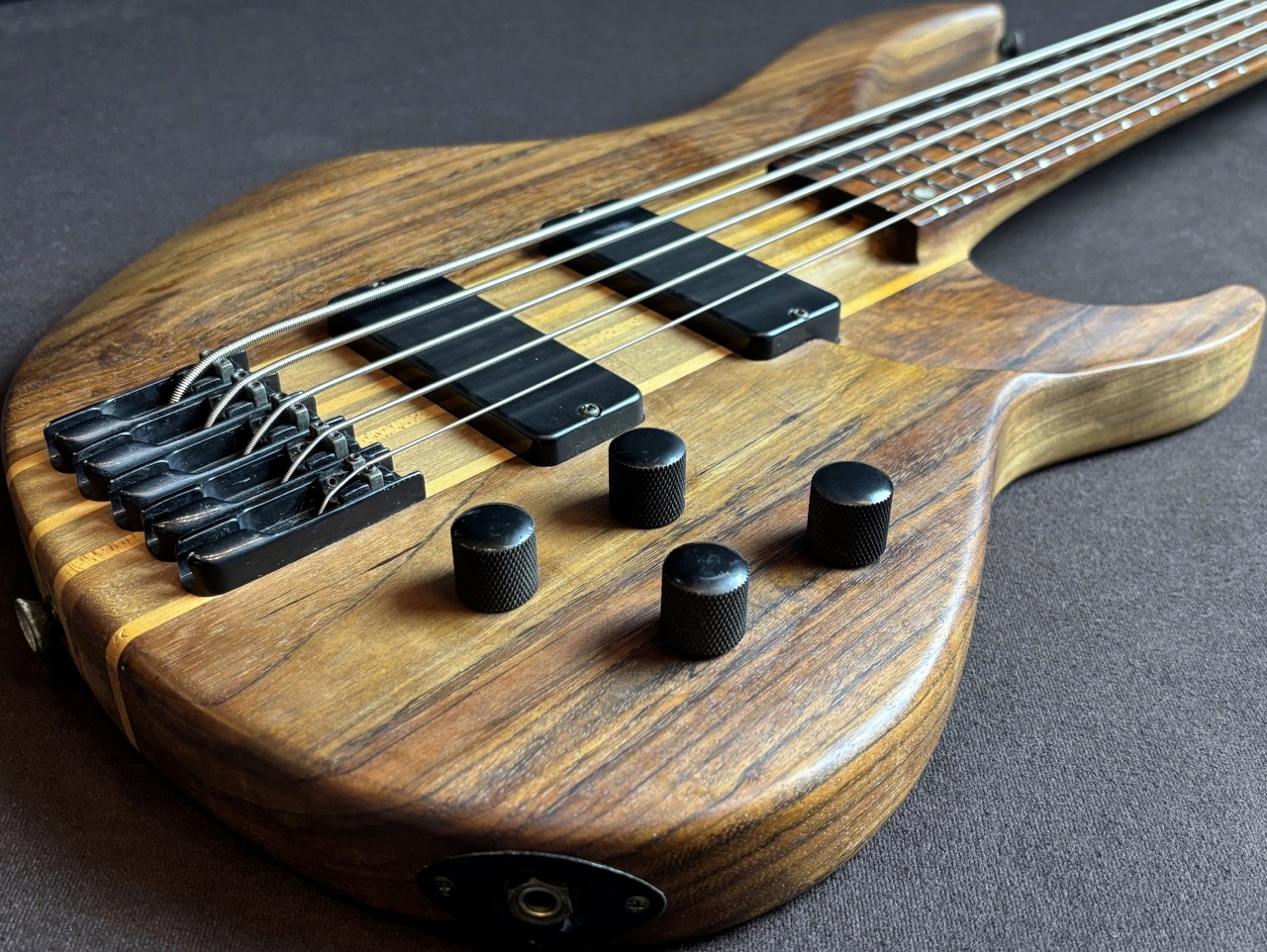 PEAVEY Grind NTB-5（中古）【楽器検索デジマート】