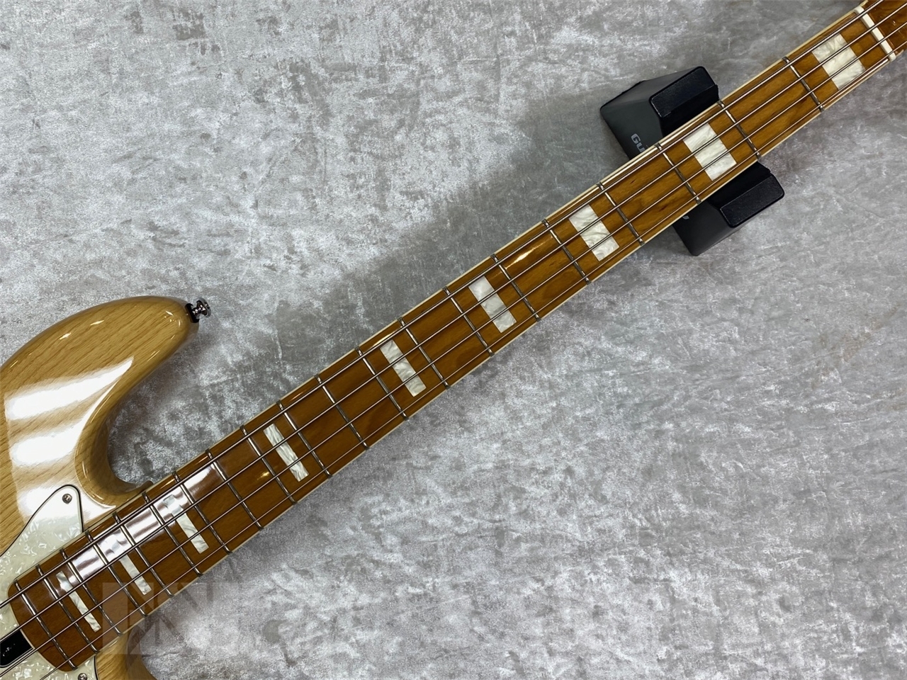 Sire V8 4st 【NT】 （新品/送料無料）【楽器検索デジマート】