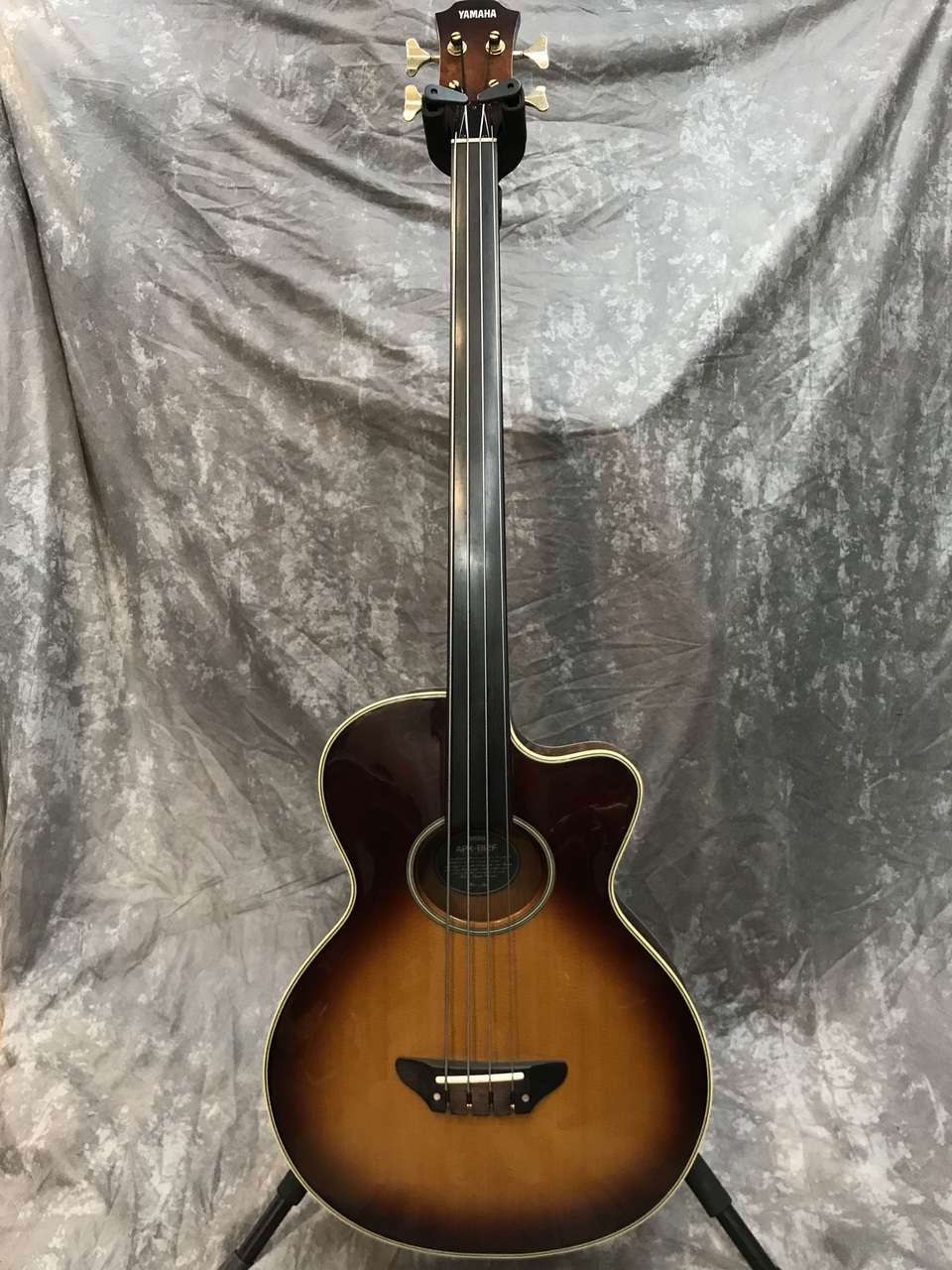 YAMAHA アコースティックベース AFX-B12F YAMAHA APX-B12F <ヤマハ>｜平野楽器 ロッキン オンラインストア
