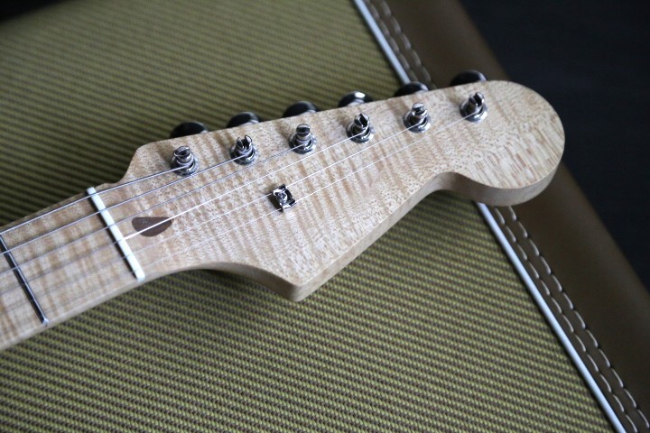 Fender Japan ST59-210DM ワーモスUSA製ネック ディマジオPU