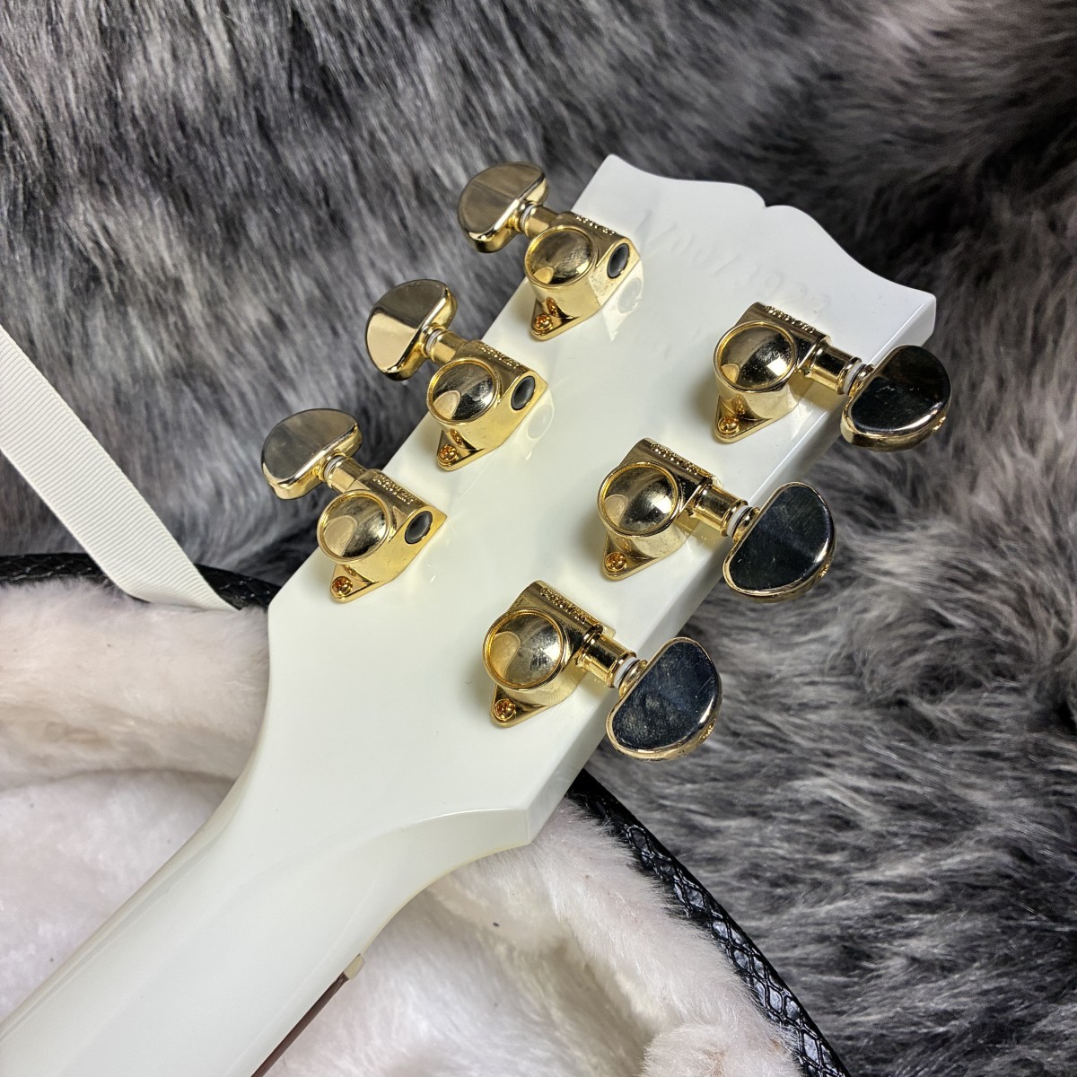 Gibson Gibson Les Paul Studio Gold Hardware Alpine white 2017