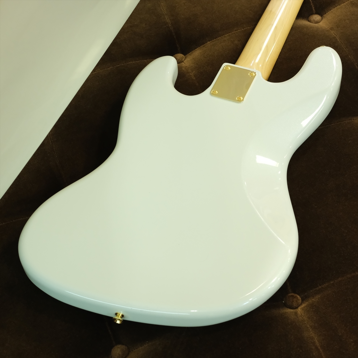 ジャズ・ベース　Fender Japan　SN:K＋6桁 Fender Made in Japan Traditional Late 60s Jazz Bass (3-Color