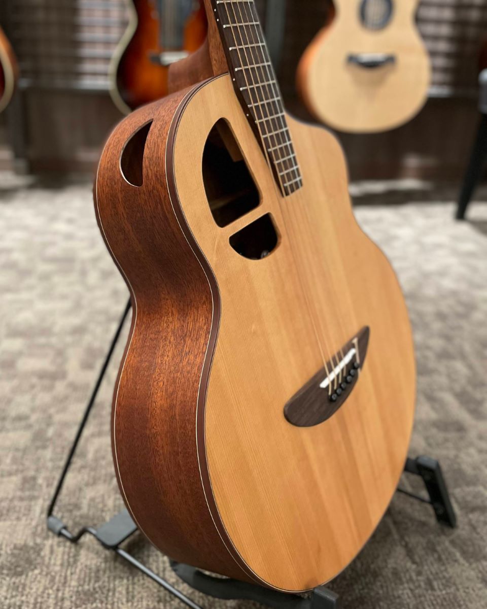 L.Luthier Le Light S 特価品 【スタンド・ピックプレゼント】（新品