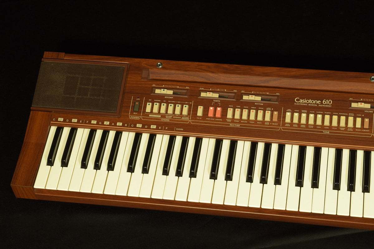 名機 Casiotone 101 キーボード 専用ハードケース付 レトロ 貴重品 名機 Casiotone 101 キーボード 専用ハードケース付 レトロ 貴重品