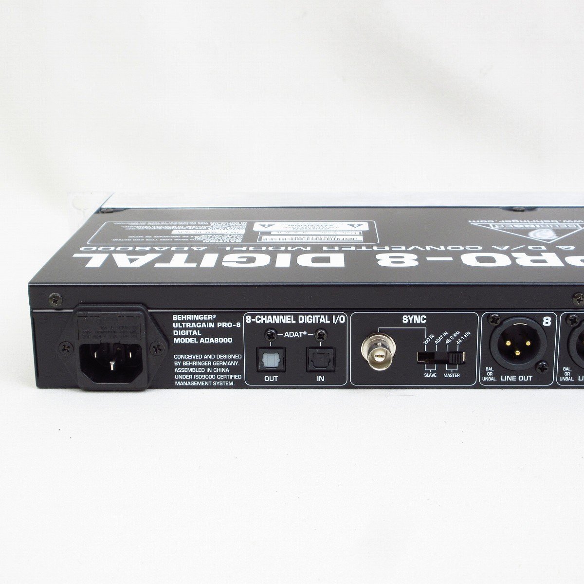 BEHRINGER ADA8000 