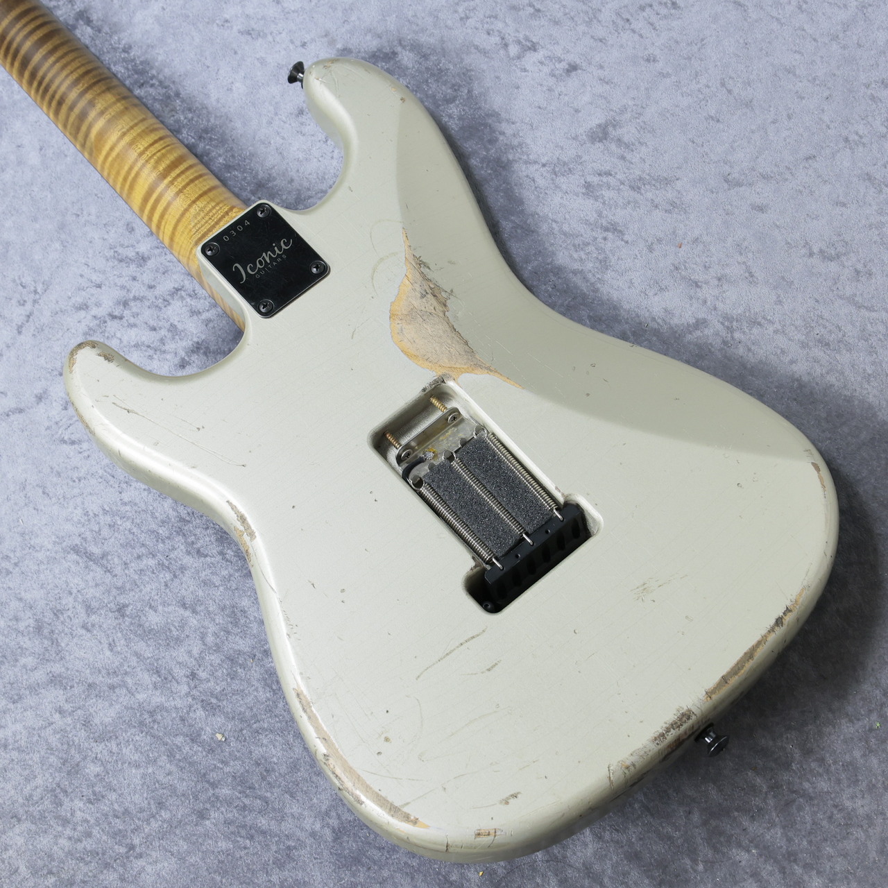 Iconic Guitars Vintage Modern 62S Heavy Relic -Inca Silver- USED