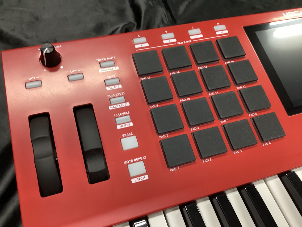 AKAI MPC KEY 37（中古）【楽器検索デジマート】