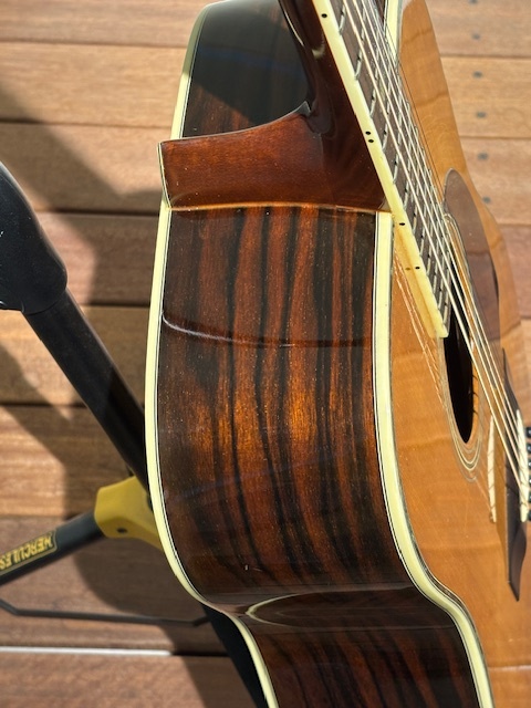 Morris W-40(1975年製) ※当店で初心者の方を対象に「アコギの弾き方