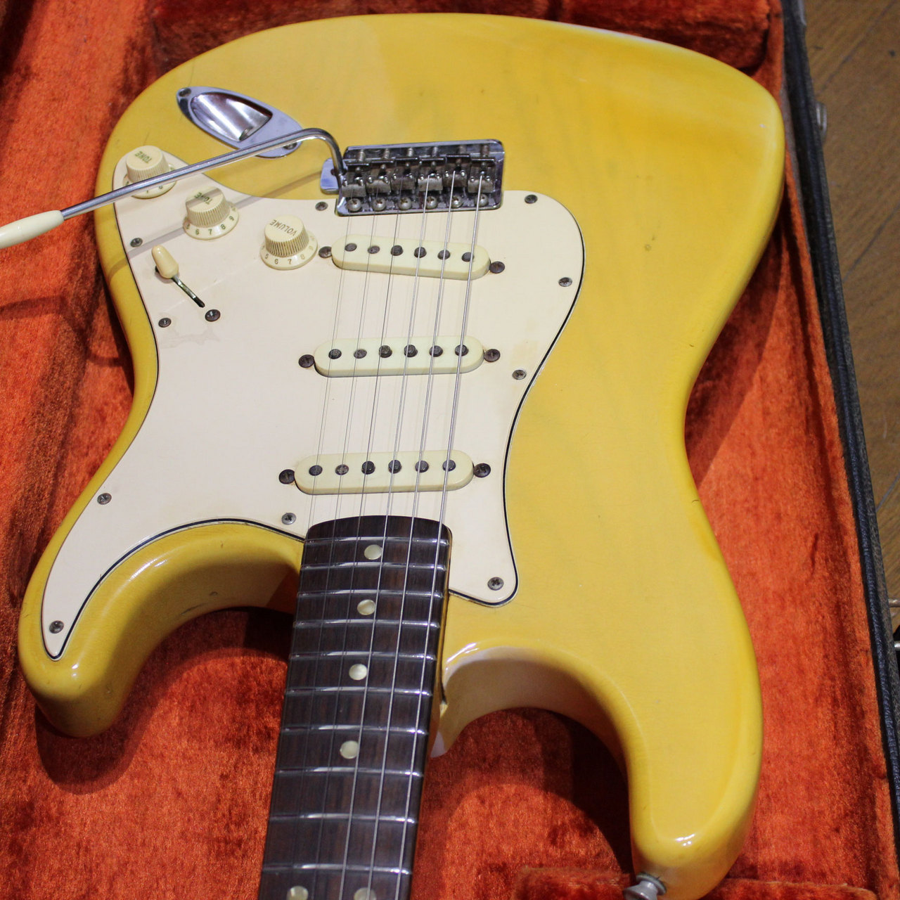Fender Stratocaster Blond ローズウッド指板 1ストリングスガイド