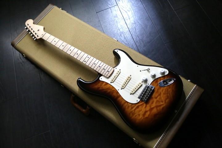限定モデル Fender JAPAN ST59-210DM / 2TS ボディ Fender Japan ST59-210DM ワーモスUSA製ネック ディマジオPU