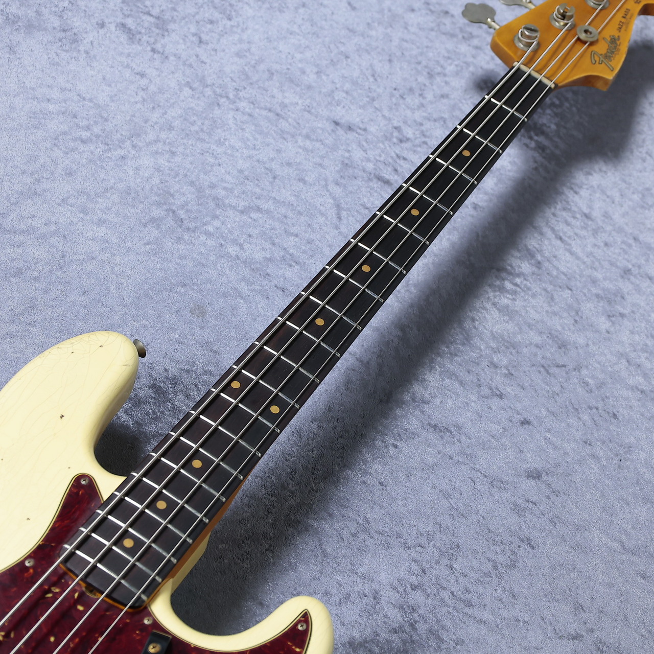 Fender Custom Shop 1961 Jazz Bass Heavy Relic - Vintage White