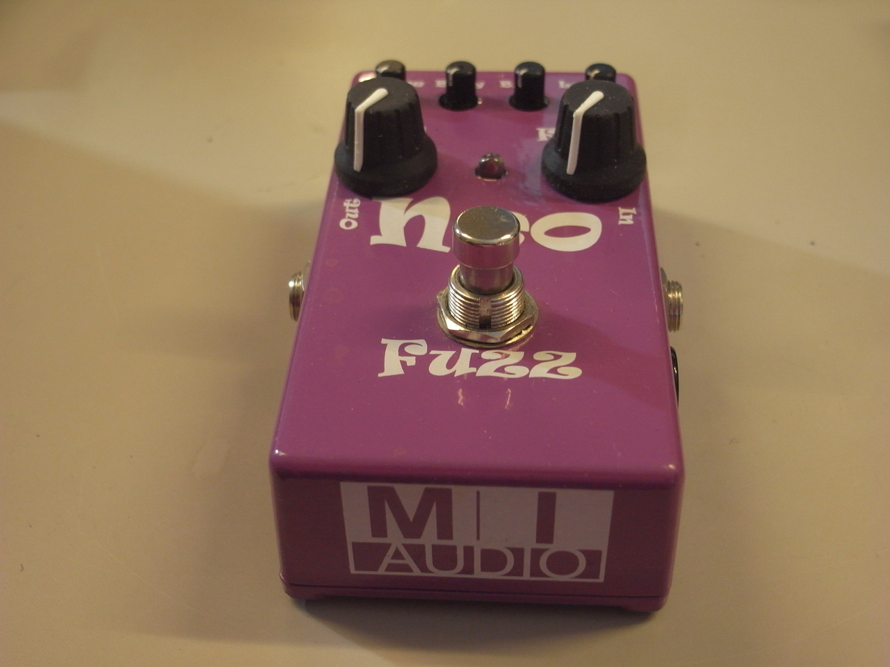 MI audio NEO Fuzz - エフェクター