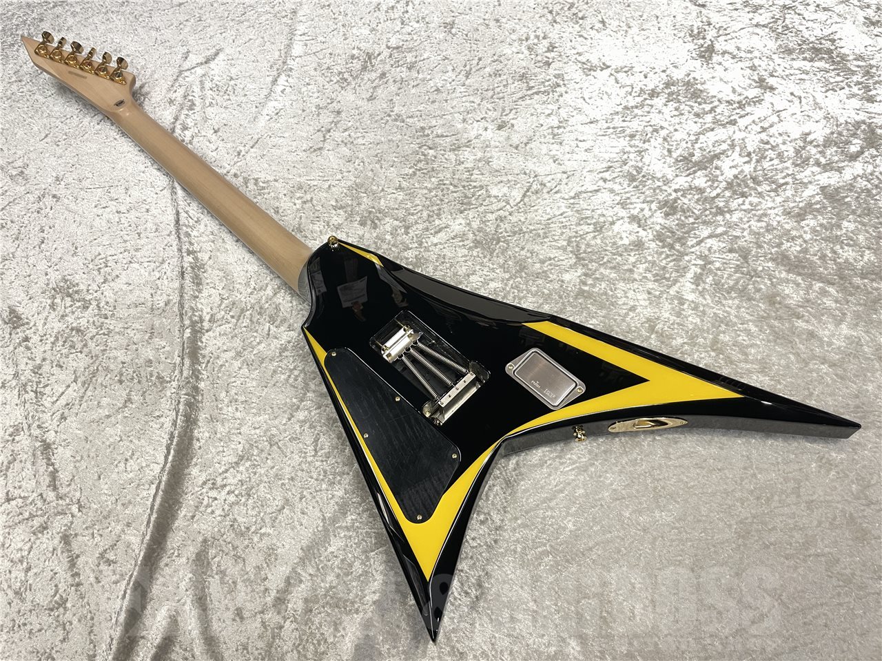 新品Edwards E-Alexi Arrow Head ハードケース付き Edwards E-ALEXI ARROW HEAD（Alexi Laiho Signature model