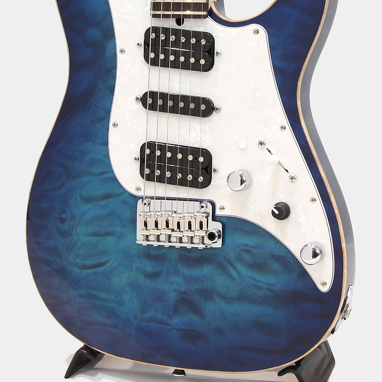 James Tyler Japan Studio Elite HD Quilted Maple / Alder / Blue